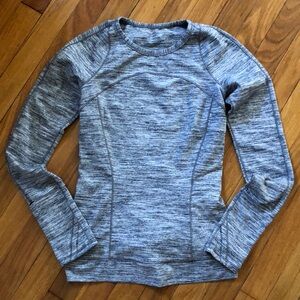 Lululemon super soft thick pullover top size 4 NWOT
